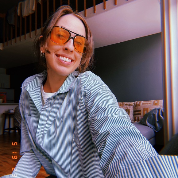 Meet your Posher, Carleigh - Picture 2 of 4